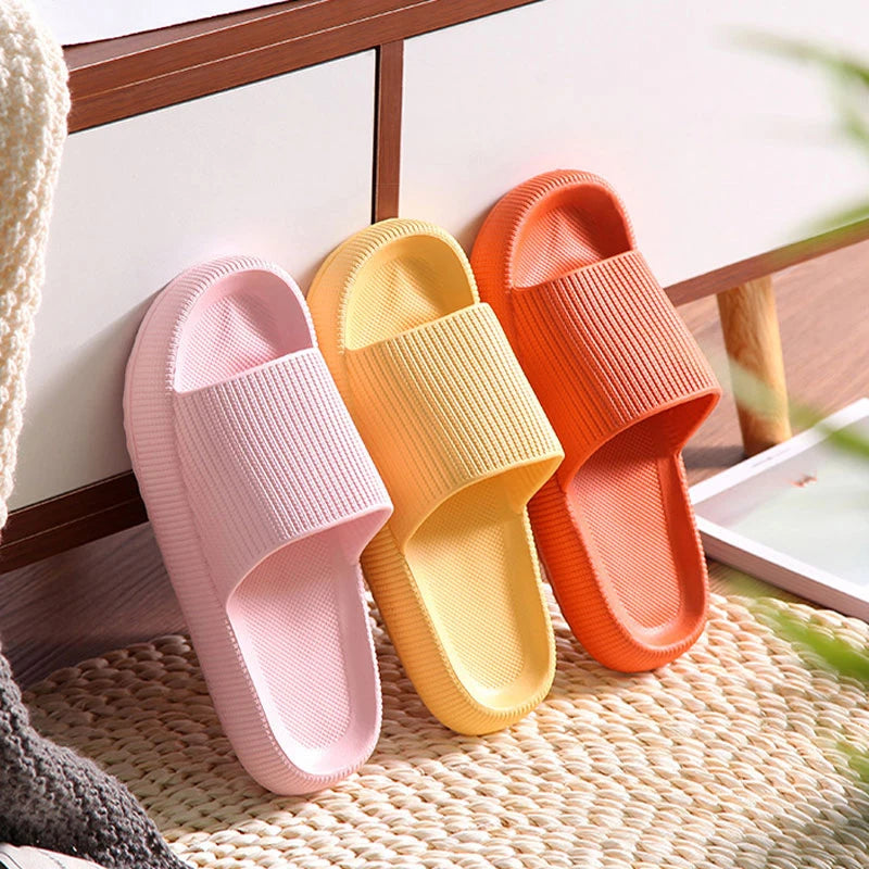 Women Thick Platform Cloud Slippers Indoor Home Eva Soft Sole Pillow Slides Sandals Woman 2025 Summer Non Slip Beach Flip Flops