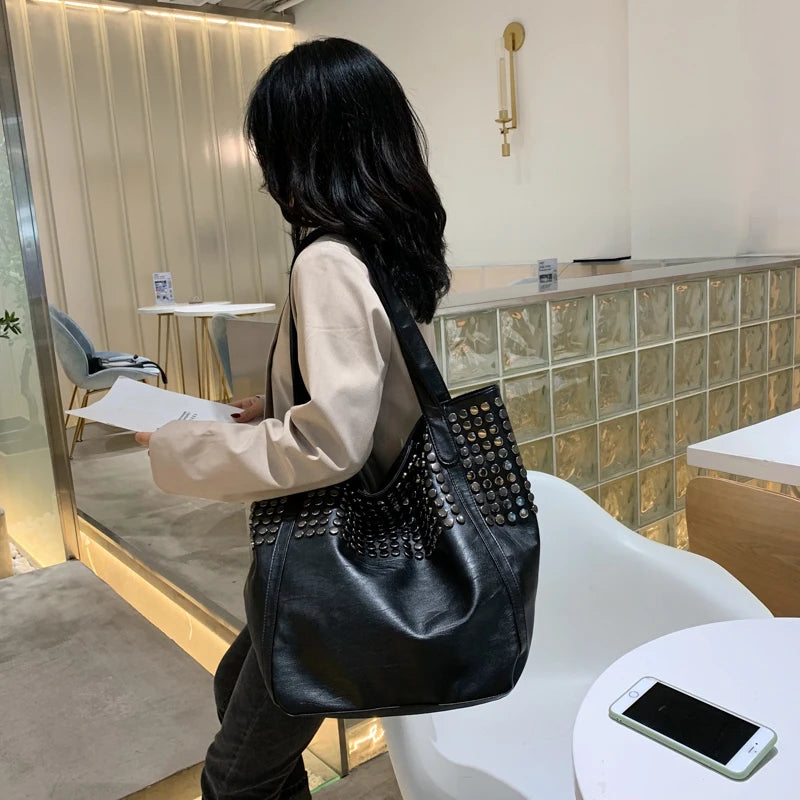 New Arrival Fashion Women's Korean Version Of The Artificial Leather Rivet Chain Foldable Shoulder Bag Messenger Bag Large