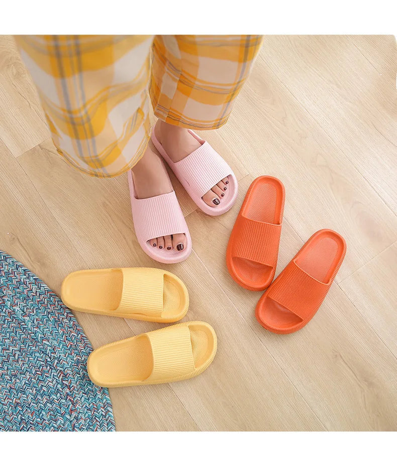 Women Thick Platform Cloud Slippers Indoor Home Eva Soft Sole Pillow Slides Sandals Woman 2025 Summer Non Slip Beach Flip Flops