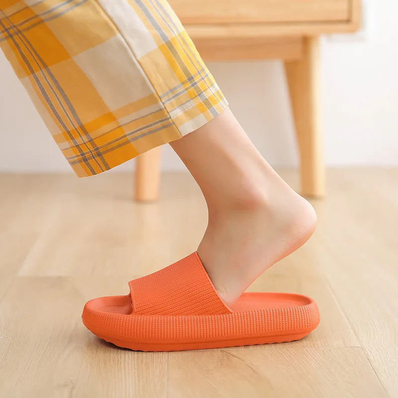 Women Thick Platform Cloud Slippers Indoor Home Eva Soft Sole Pillow Slides Sandals Woman 2025 Summer Non Slip Beach Flip Flops