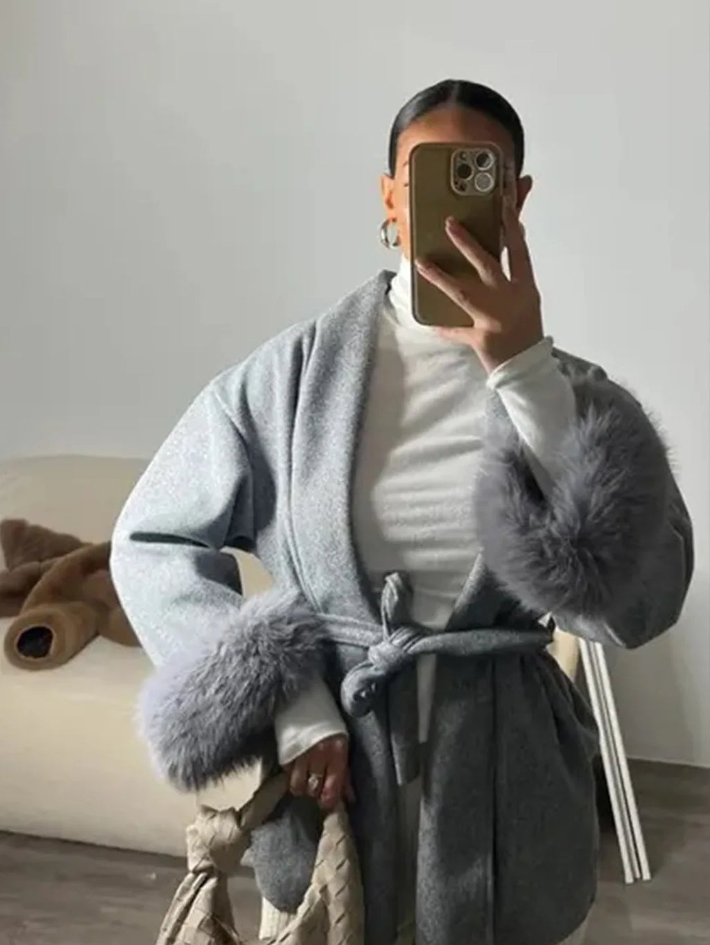 Women’s Belted Tweed Coat with Plush Lapel & Faux-Fur Sleeves — Vintage Street Outerwear (Autumn/Winter 2025)