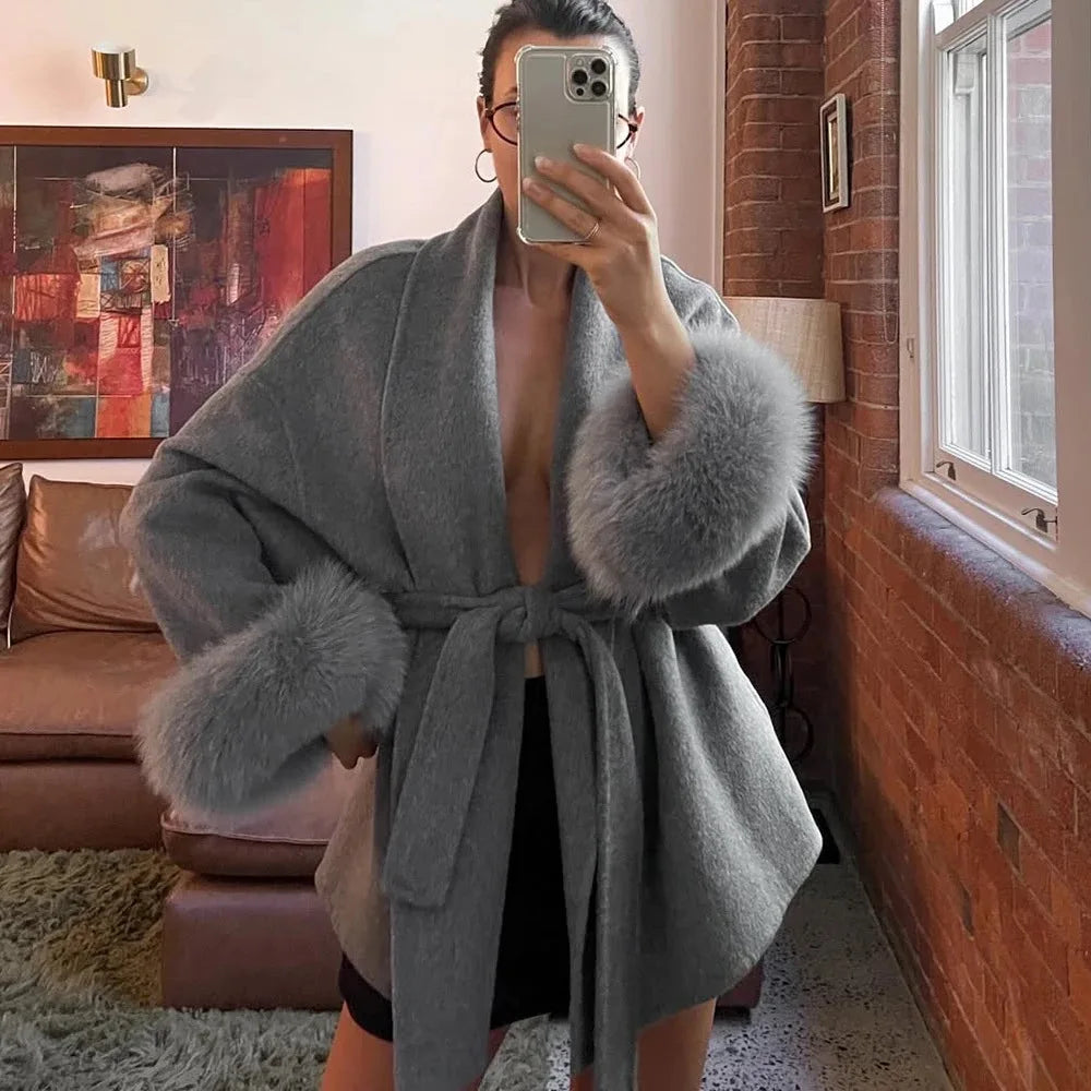 Women’s Belted Tweed Coat with Plush Lapel & Faux-Fur Sleeves — Vintage Street Outerwear (Autumn/Winter 2025)