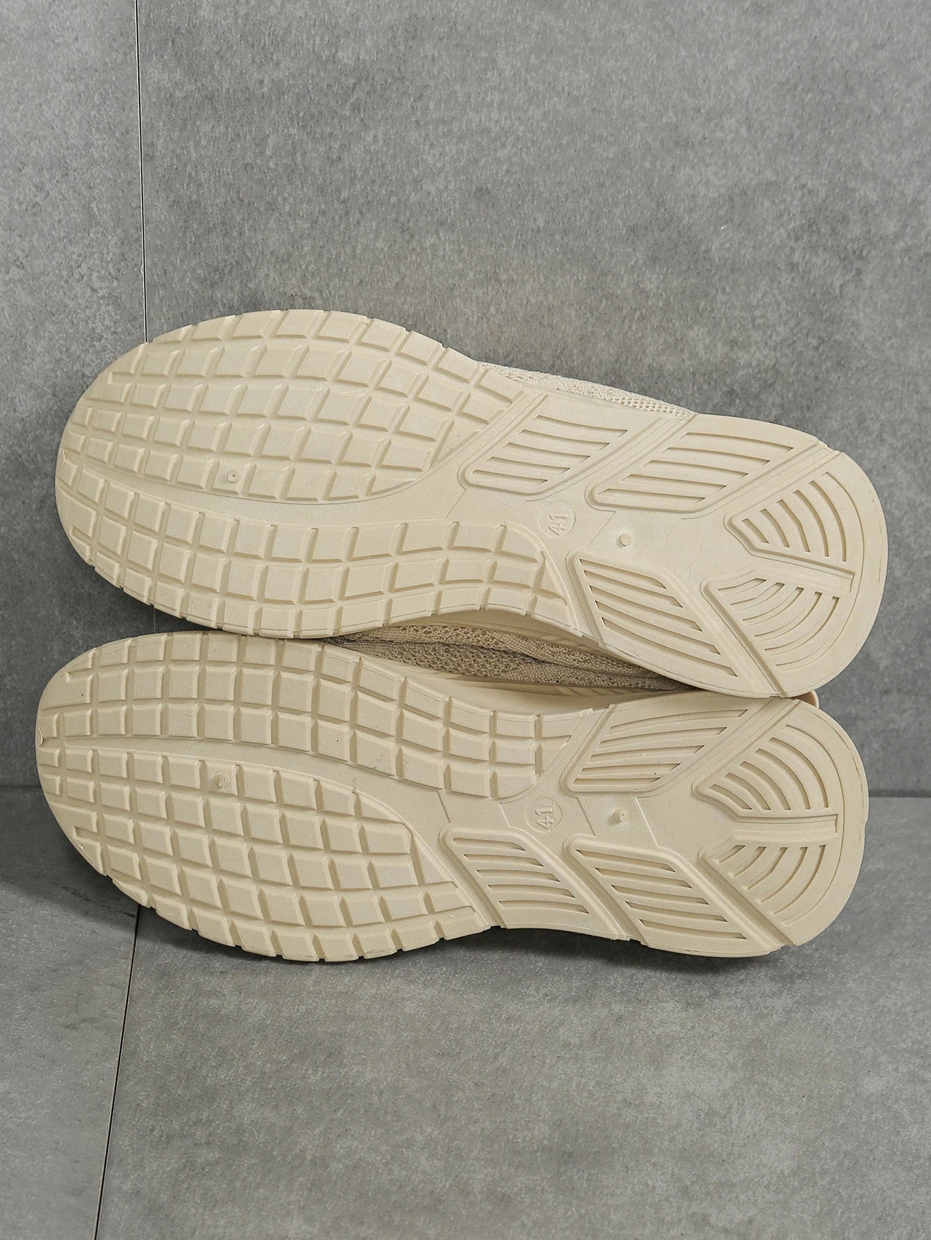 Women’s Casual Fly-Weaving Sneakers (SA1806) — Lightweight, Breathable Lace-Up | Fall 2025 Trend