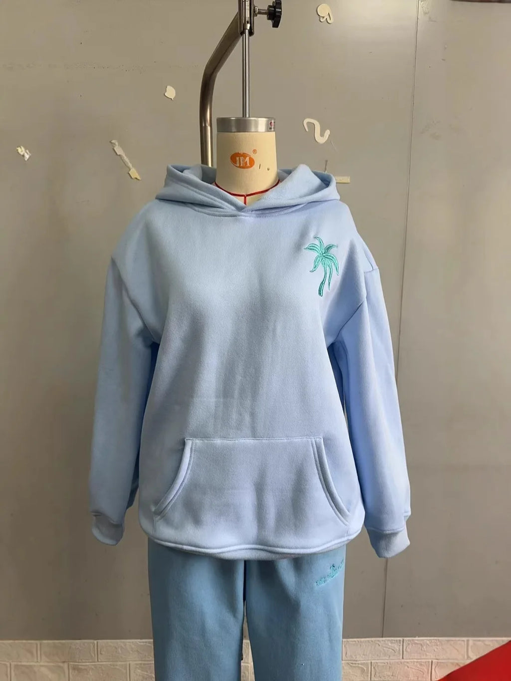 Women’s Embroidered Fleece Hoodie – Oversized Thick Winter Sweatshirt