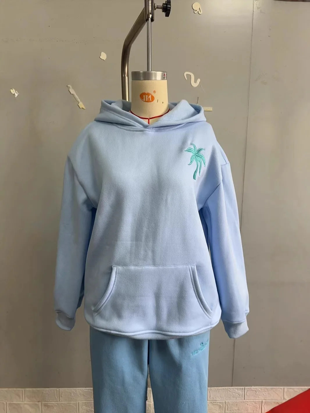 Women’s Embroidered Fleece Hoodie – Oversized Thick Winter Sweatshirt