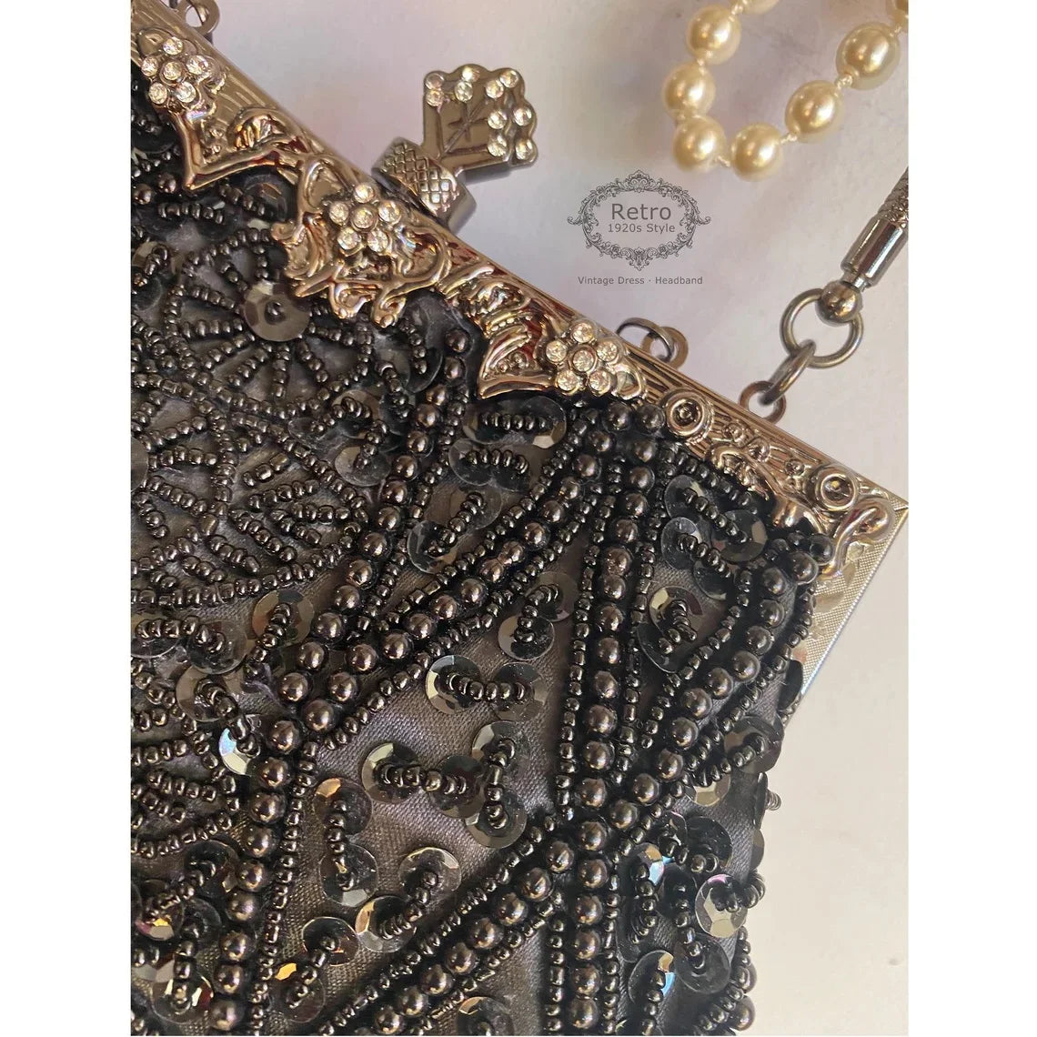 Lost in Vintage Clutch Handbag Beaded and Sequin Kiss-lock Closurer Shoulder Bag Crossbody Detachable ChainProm Evening Party