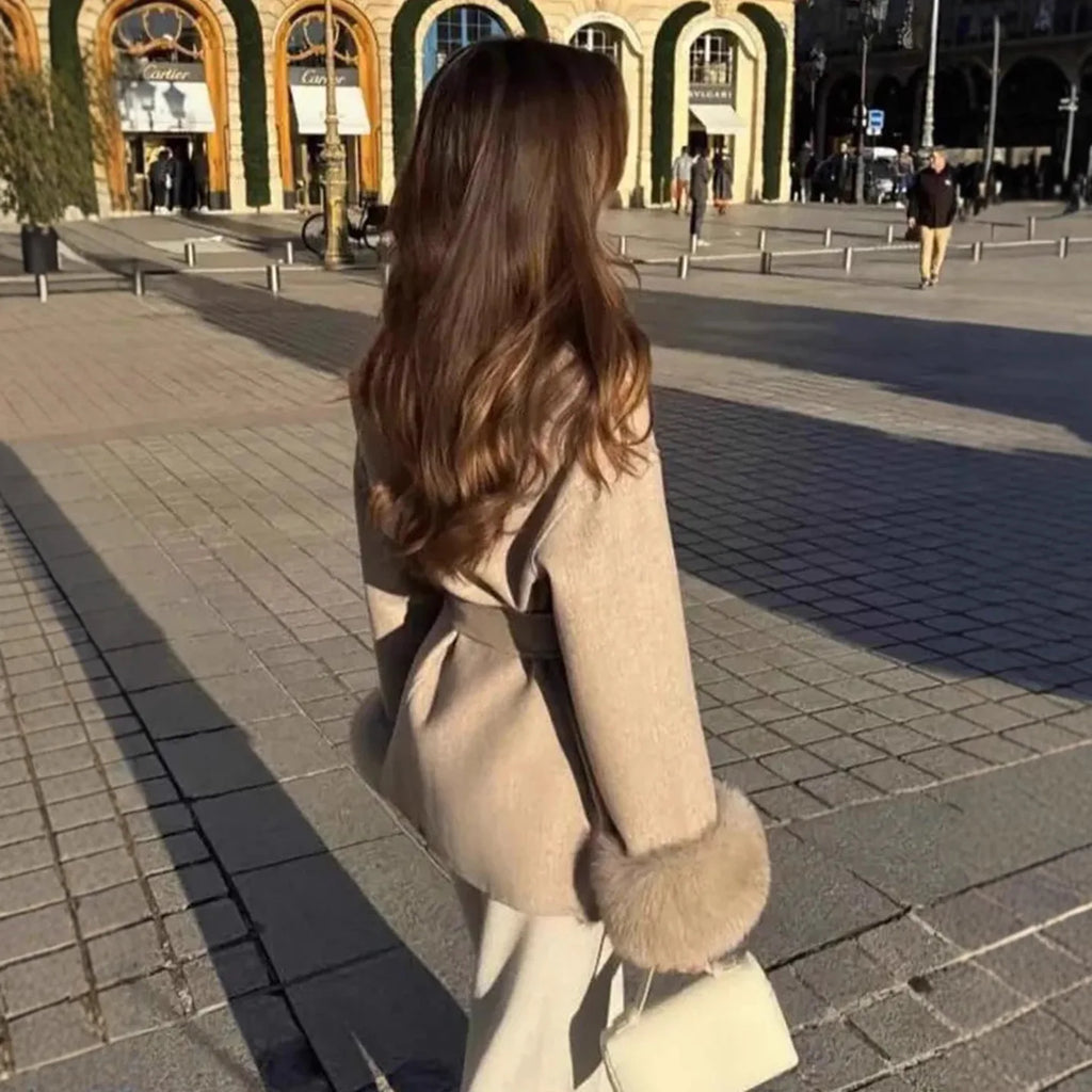 Women’s Belted Tweed Coat with Plush Lapel & Faux-Fur Sleeves — Vintage Street Outerwear (Autumn/Winter 2025)