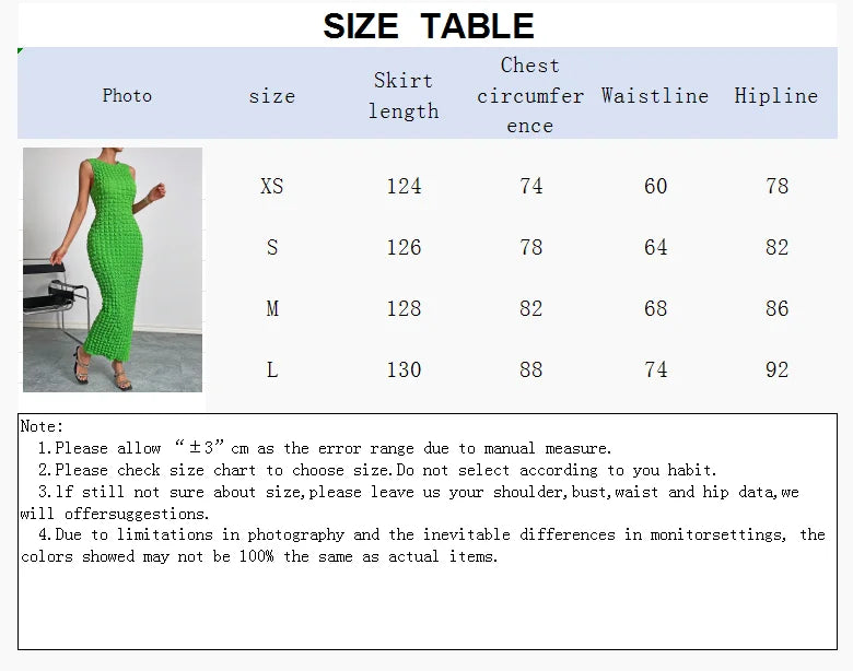 A casual and elegant lady's small round-neck fashionable sleeveless popcorn long dress for a date