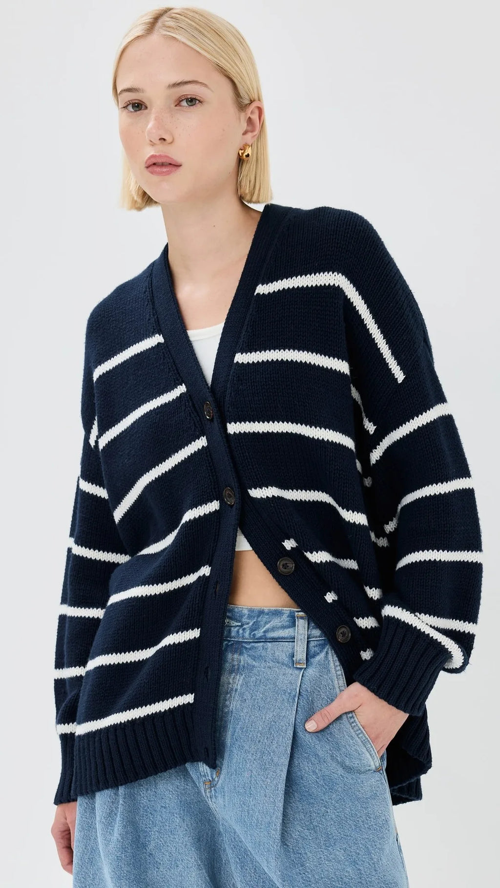 Cozy Autumn Striped Knit Cardigan – V-Neck Button-Up Sweater for Effortless Style