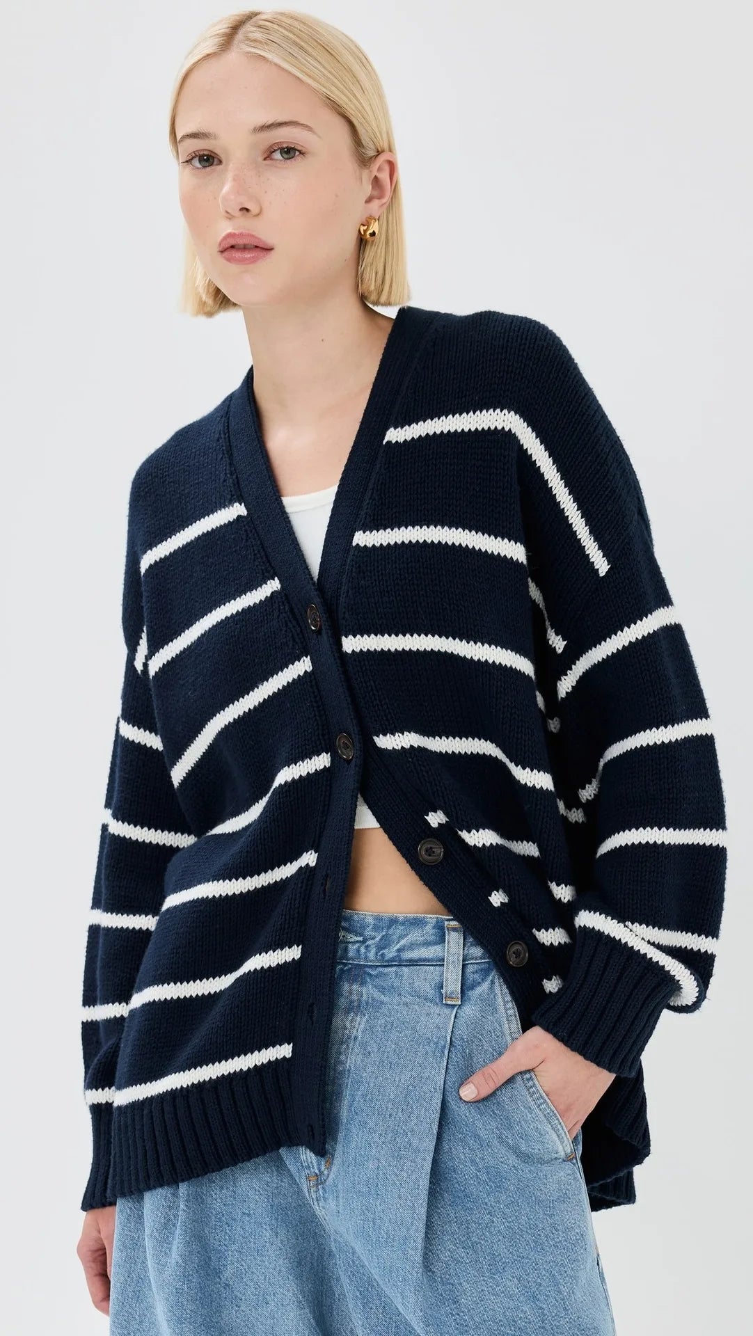 Cozy Autumn Striped Knit Cardigan – V-Neck Button-Up Sweater for Effortless Style