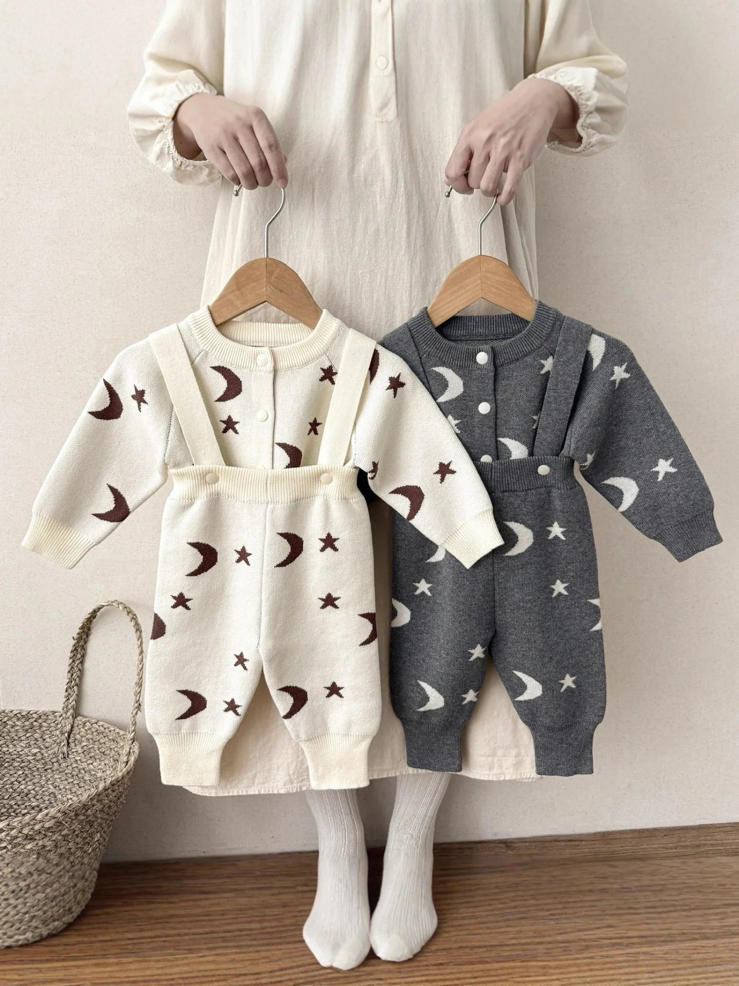 2026 Spring New Baby Clothing Single Breast Moon Print Girls Sweaters Option Knit Overalls  Baby Girls Knitwear