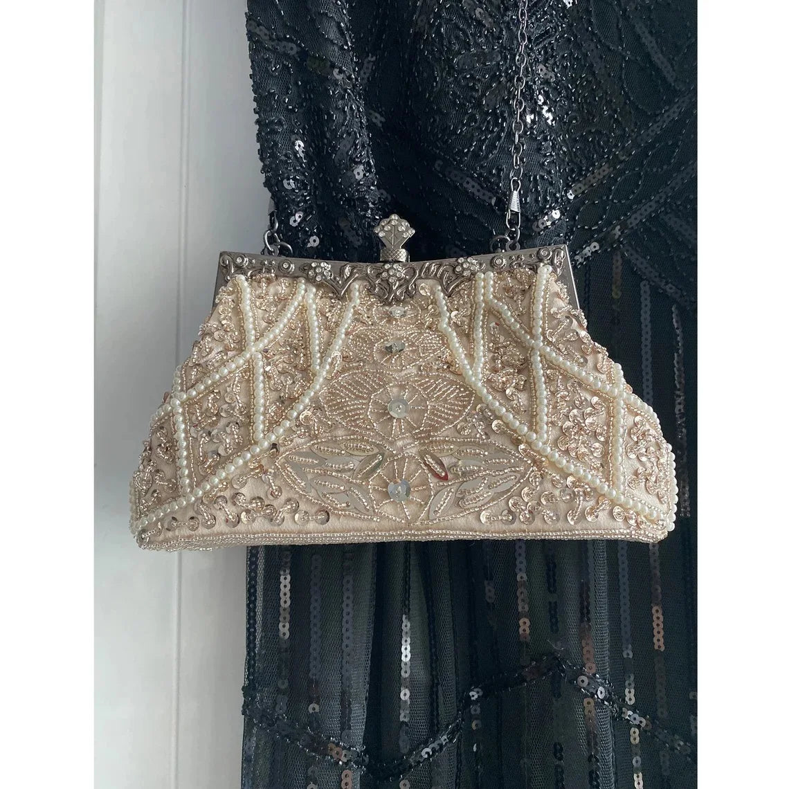 Lost in Vintage Clutch Handbag Beaded and Sequin Kiss-lock Closurer Shoulder Bag Crossbody Detachable ChainProm Evening Party