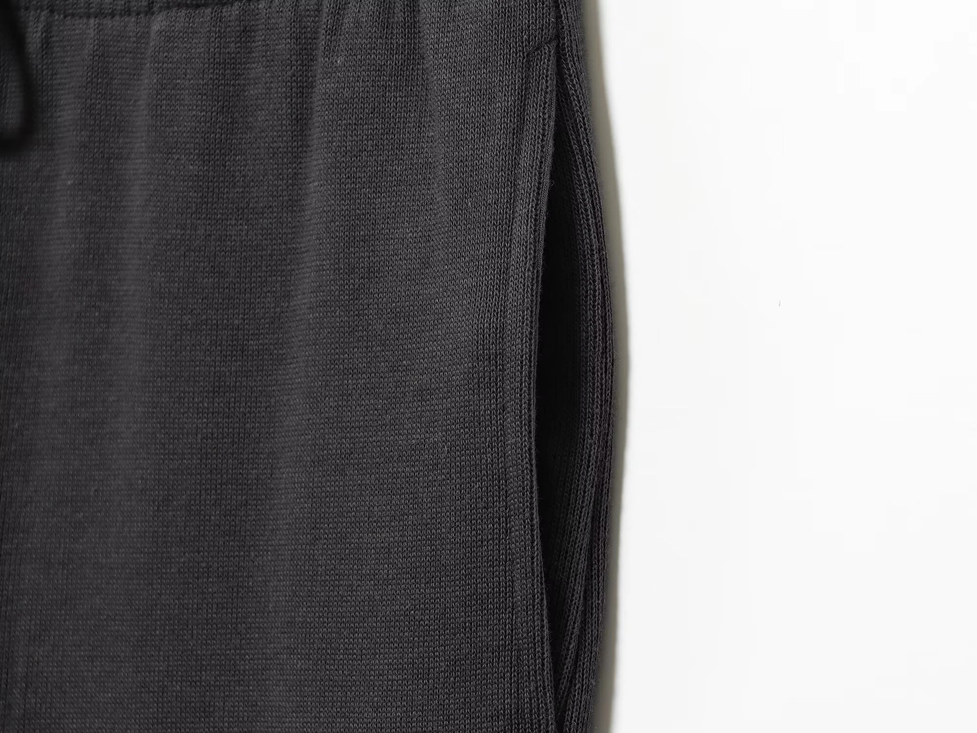 Women’s 2-Piece Set – Stand Collar Zip Sweatshirt & Soft Straight-Leg Pants (Autumn 2025)