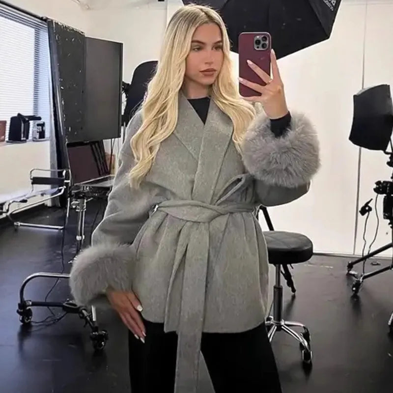 Women’s Belted Tweed Coat with Plush Lapel & Faux-Fur Sleeves — Vintage Street Outerwear (Autumn/Winter 2025)