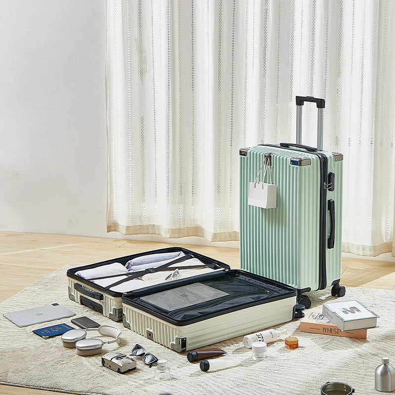 Modern Carry on Trolley CaseCustom Large 20/22/24/26/28 Inch PC ABS Luggage with Combination Lock Wholesale Prices Suitcase