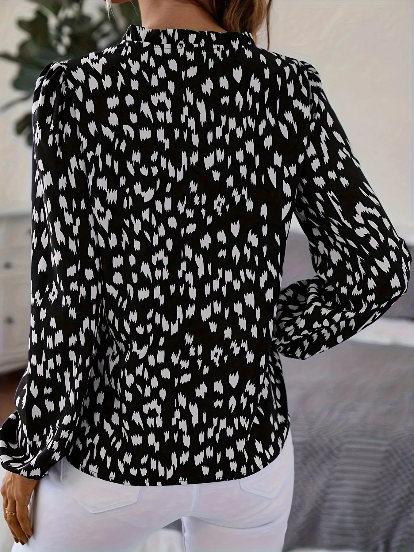 Women’s Plus Size Tie-Dye V-Neck Shirt – Chic & Elegant Summer Casual Top (1XL–5XL)