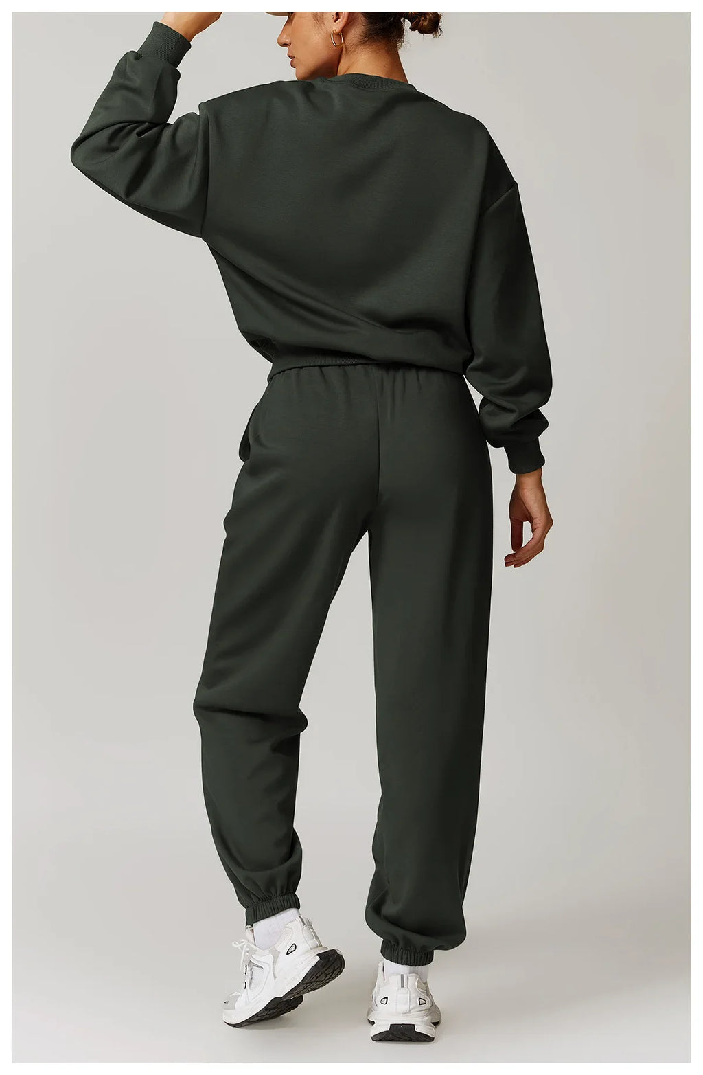 Women’s Classic Crewneck Sweatshirt – Loose Fit Pullover