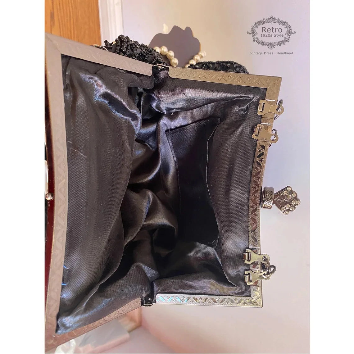 Lost in Vintage Clutch Handbag Beaded and Sequin Kiss-lock Closurer Shoulder Bag Crossbody Detachable ChainProm Evening Party