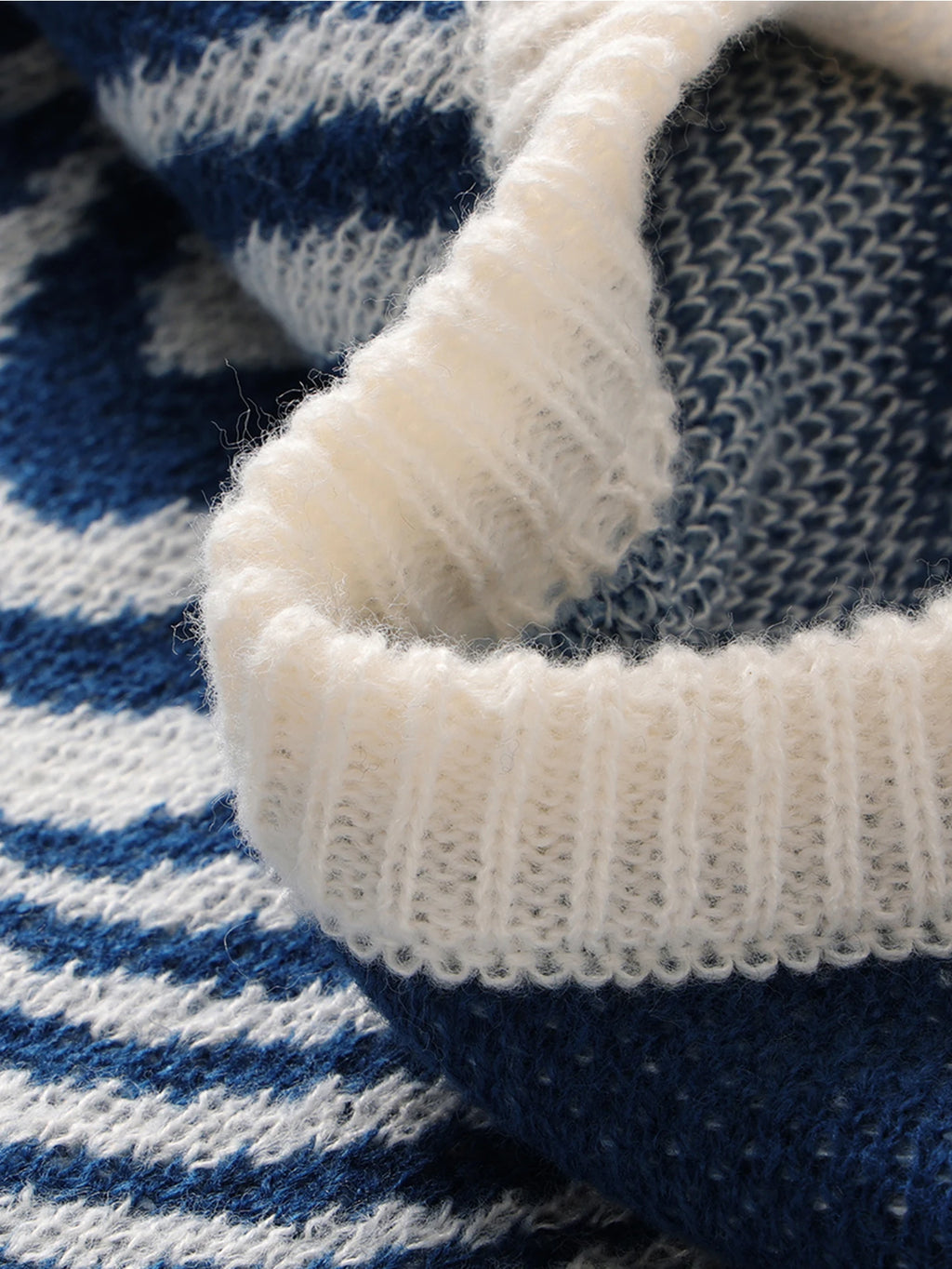 New Popular Autumn and Winter Maze Jacquard Pattern Pullover Sweater Casual Round Neck Contrast Color Knitted Men's Pullover