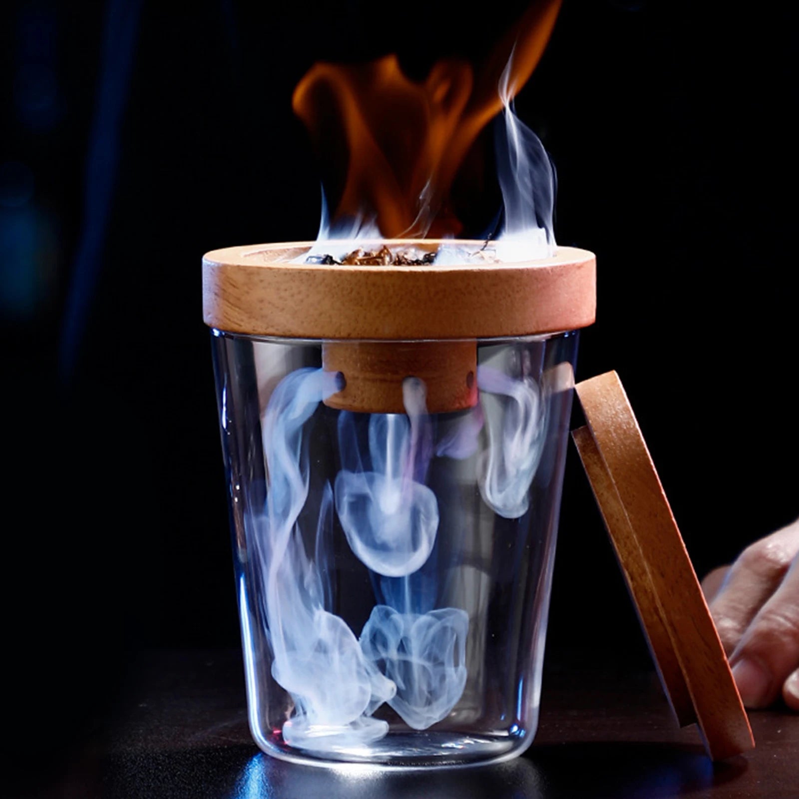 Glass Top Smoker Cocktail Smoker Kit With 4PCS Wood Chips Bartender Accessories For Whiskey Drinks Smoking Gift Kit for Men