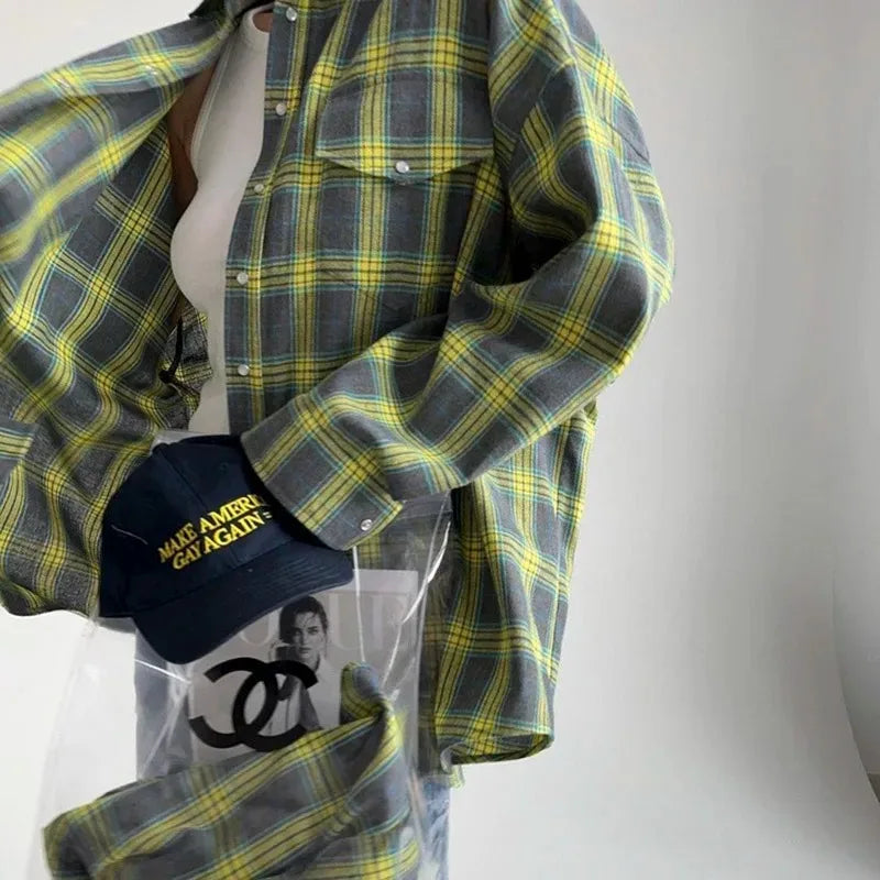 Women Vintage Long Sleeve Shirt Oversized Plaid Shirt Autumn Winter Fashion Loose Lapel Pocket Shirt Fit Blouse Korean Style