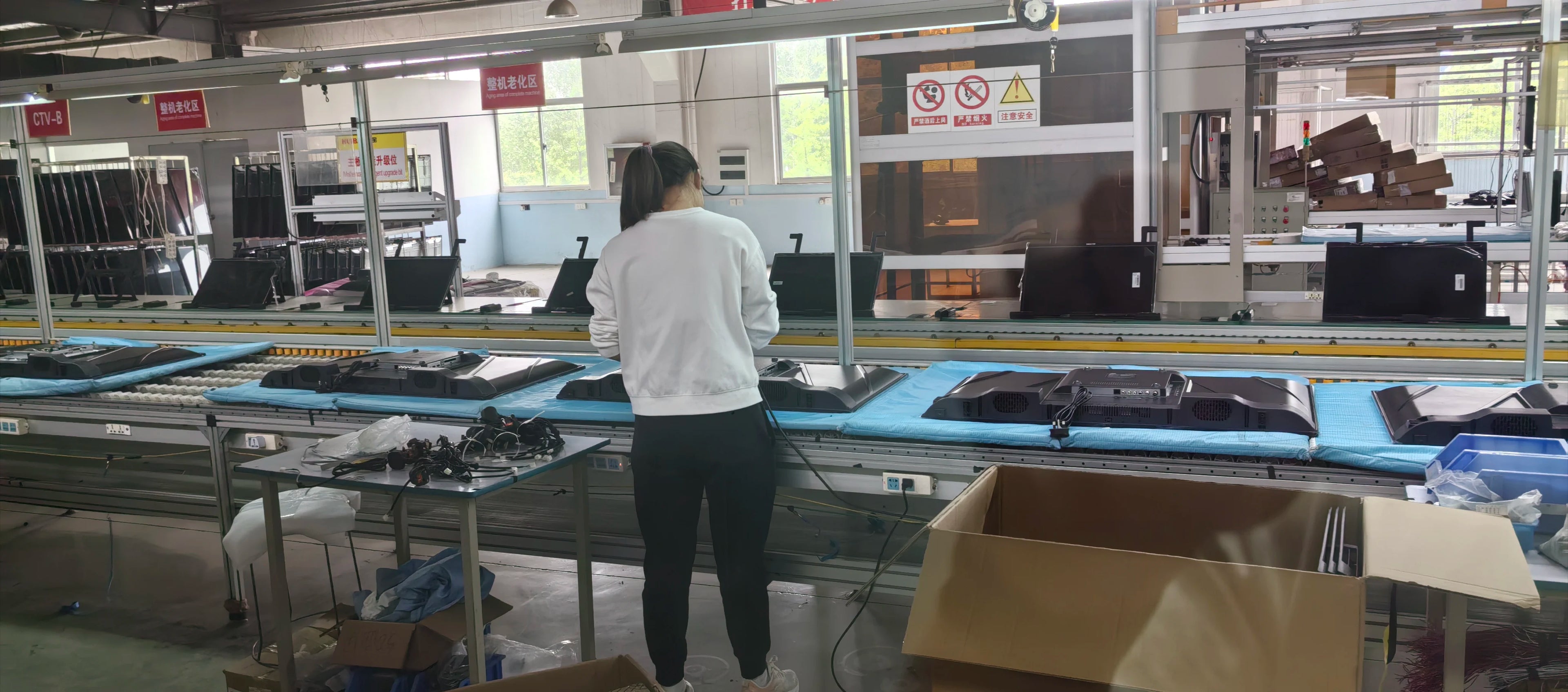 LED Smart TV with WiFi & for Bluetooth 4K UHD Frameless TV Available in Sizes 32inch and Larger for Hotels