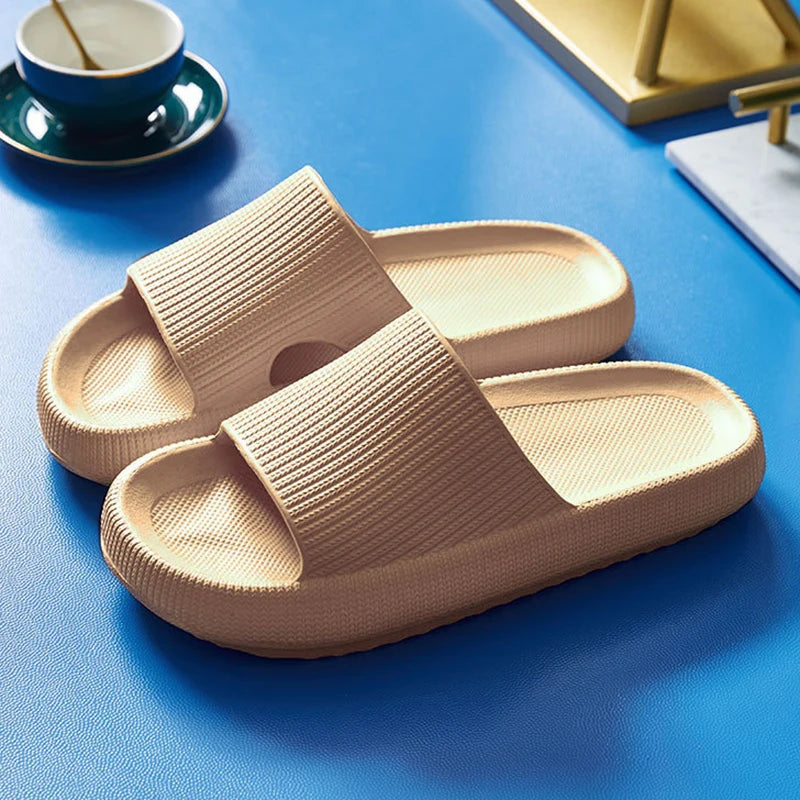 Women Thick Platform Cloud Slippers Indoor Home Eva Soft Sole Pillow Slides Sandals Woman 2025 Summer Non Slip Beach Flip Flops