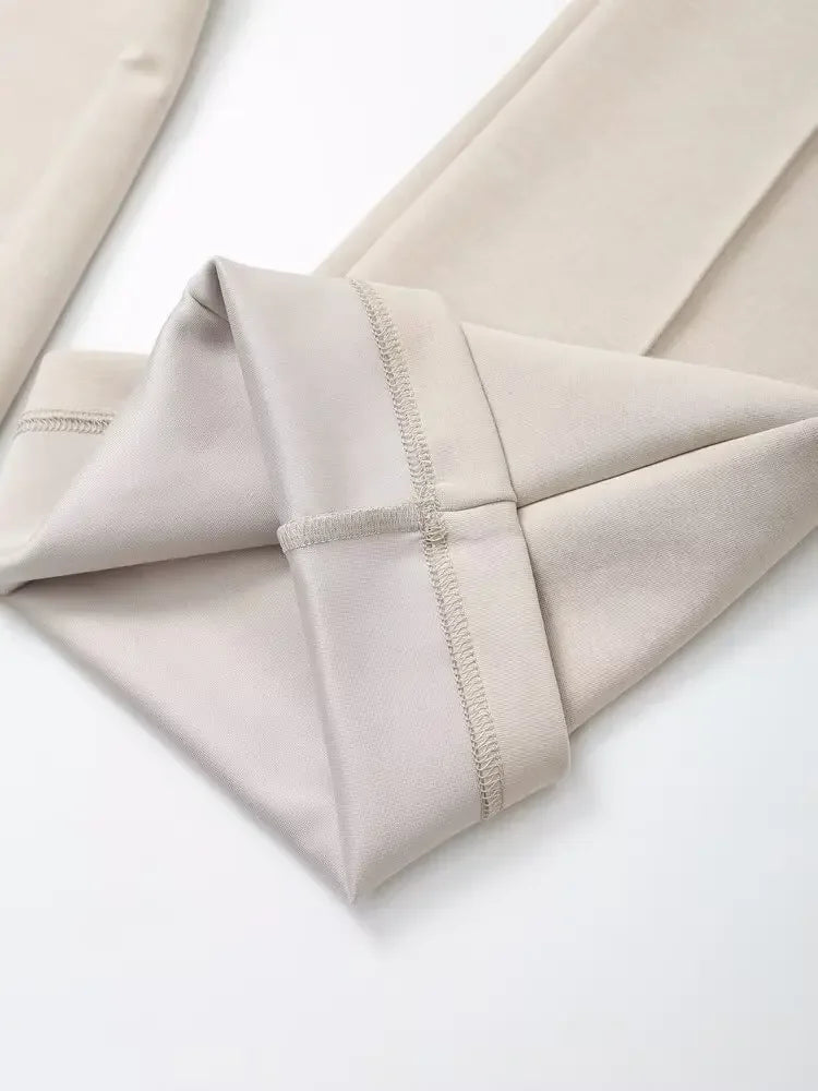 Women’s Embroidered Sweatshirt & Fleece-Lined Joggers Set – Cozy 2-Piece Sports Outfit (Fall New Arrival)