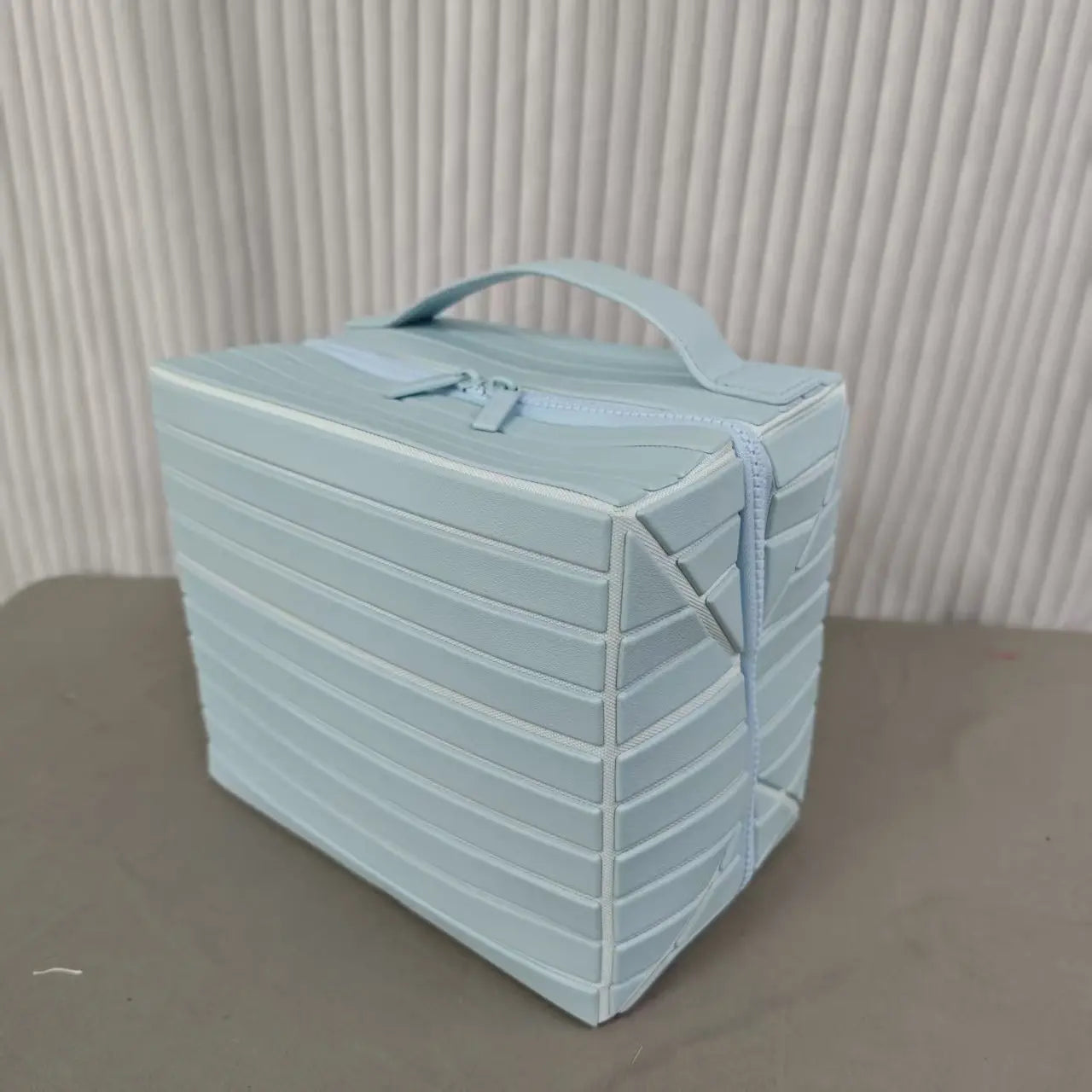 Striped 3D Makeup Bag – European-Style Waterproof Travel Handbag