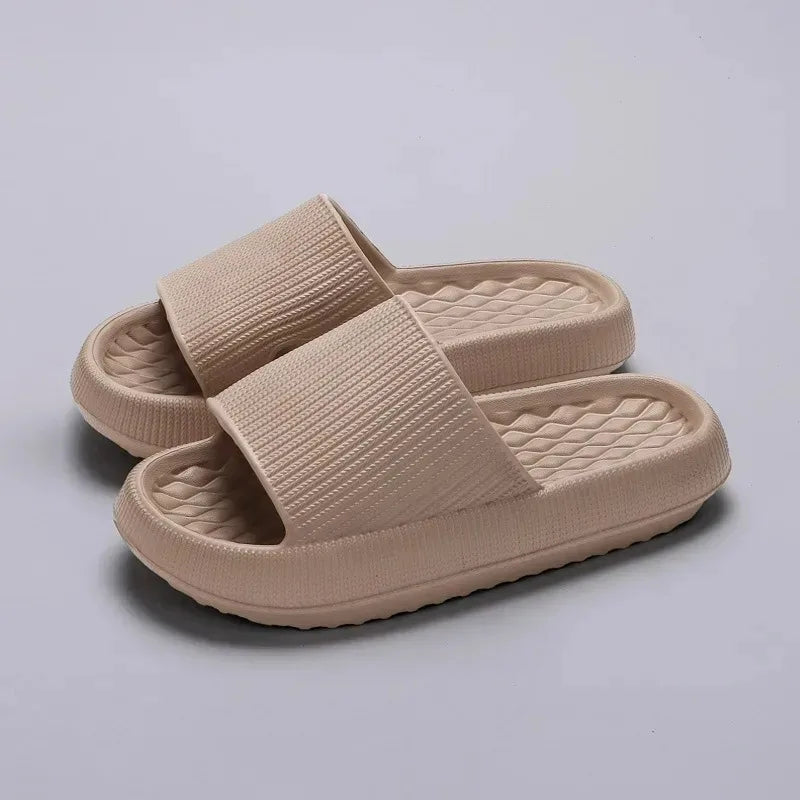 4cm Super Soft EVA Sole Non-slip Soft Cloud Slippers Women Comfy Eva Thick Platform Slides Woman Couple Bathroom Home Flip Flops