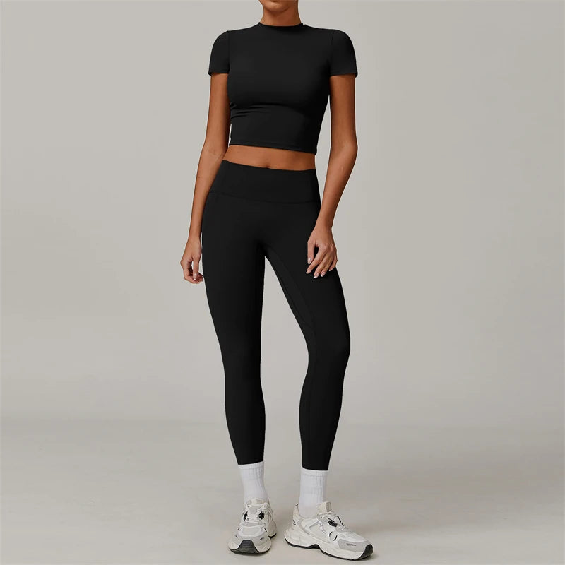 Women’s Seamless Yoga Set – Short Sleeve Crop Top & High-Waist Leggings
