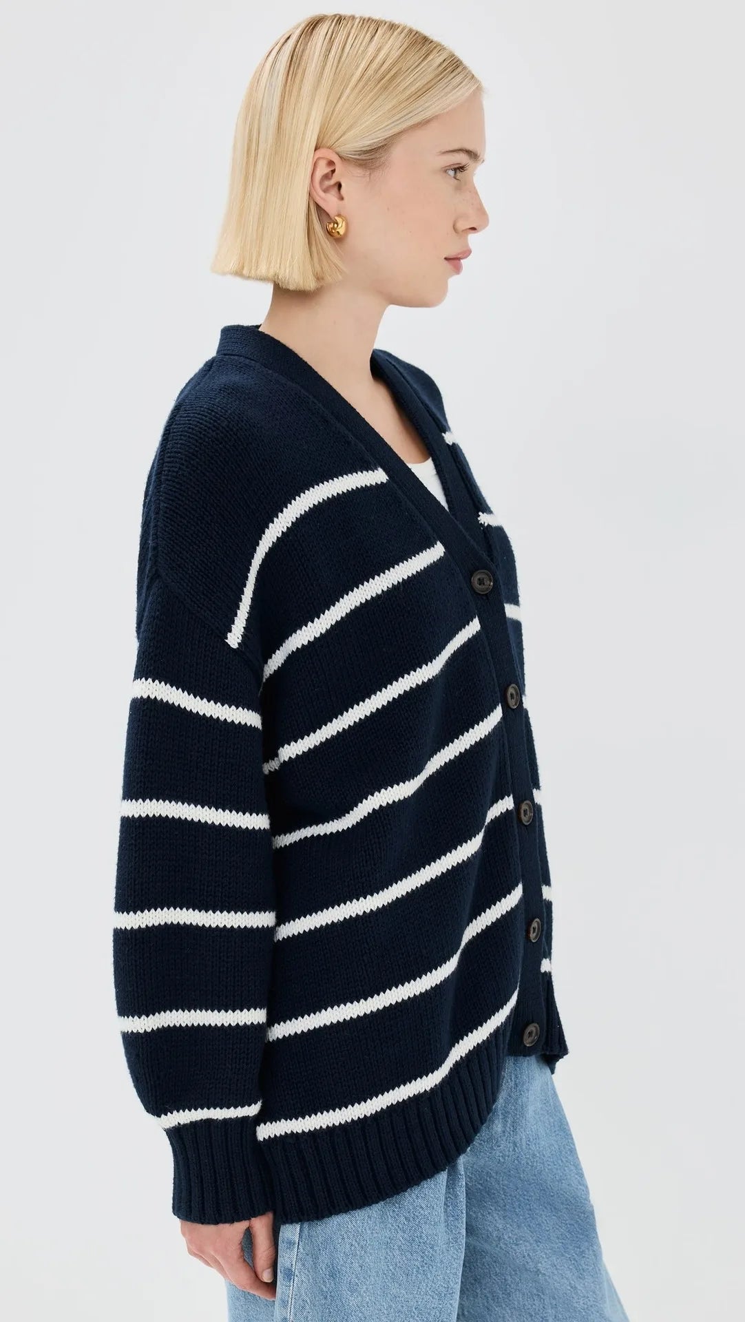 Cozy Autumn Striped Knit Cardigan – V-Neck Button-Up Sweater for Effortless Style