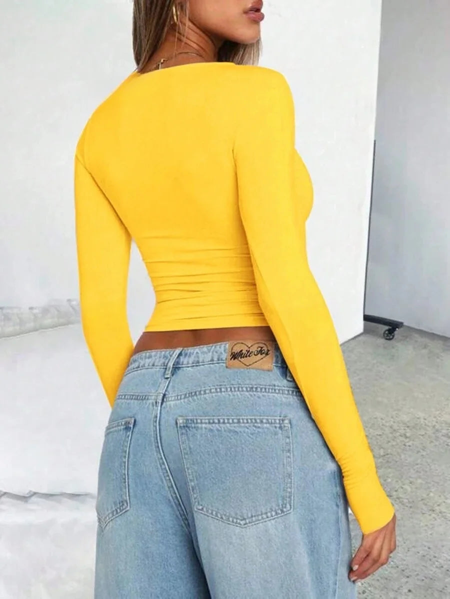 Women’s Slim Fit Long Sleeve Crop Top – Basic Layering Tee for Spring & Fall Fashion (Y2K Style)