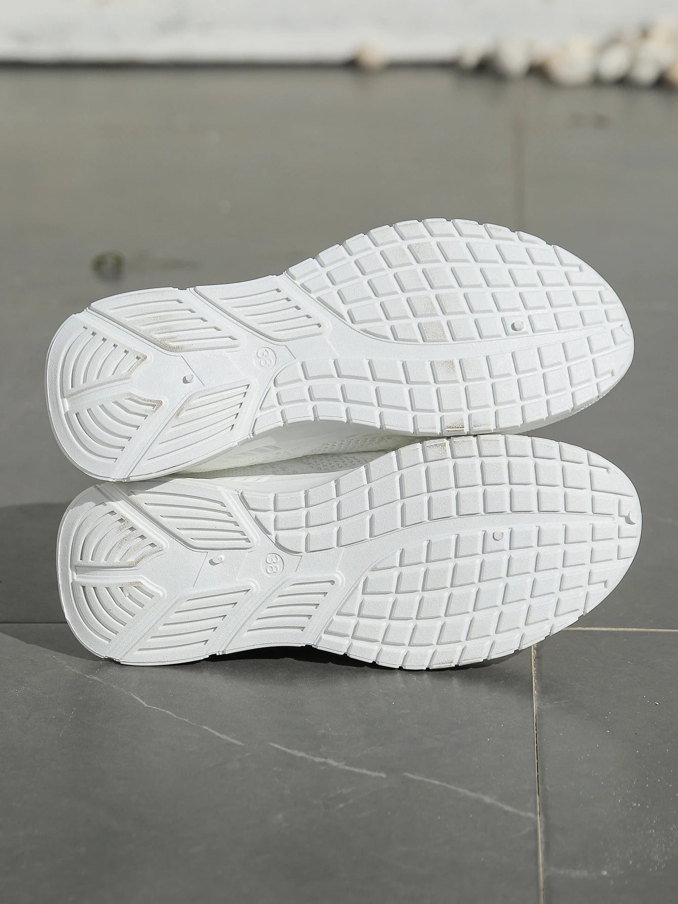 Women’s Casual Fly-Weaving Sneakers (SA1806) — Lightweight, Breathable Lace-Up | Fall 2025 Trend