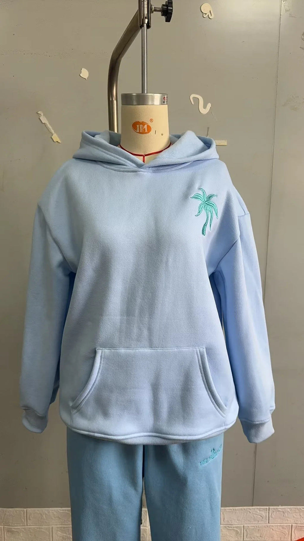 Women’s Embroidered Fleece Hoodie – Oversized Thick Winter Sweatshirt