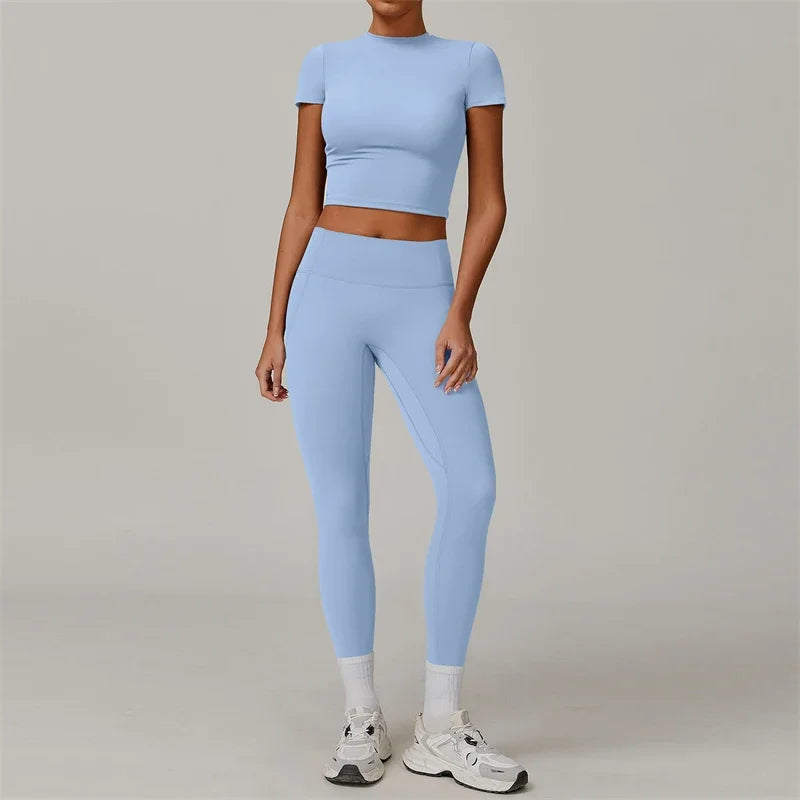 Women’s Seamless Yoga Set – Short Sleeve Crop Top & High-Waist Leggings