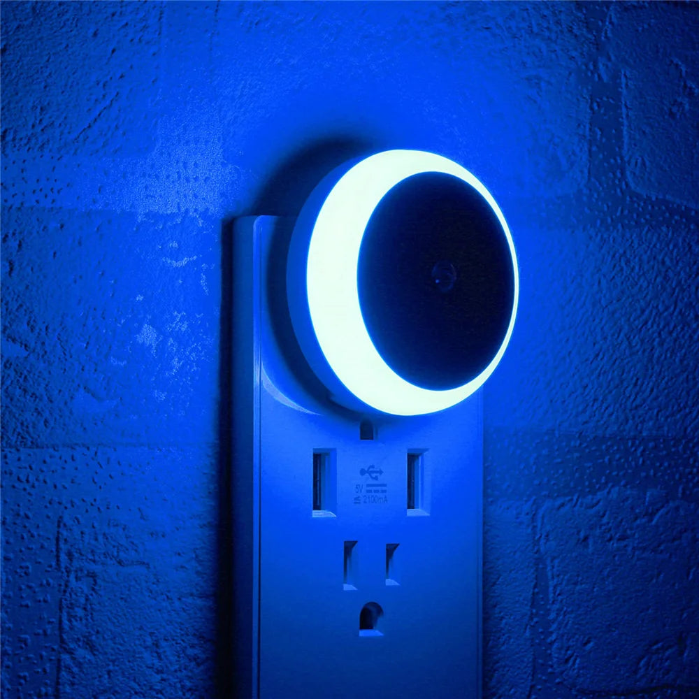 RXSFY Dusk-to-Dawn Plug-In LED Night Light (Auto-Dim)